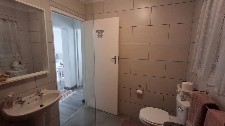 2 Bedroom Property for Sale in Hartenbos Central Western Cape